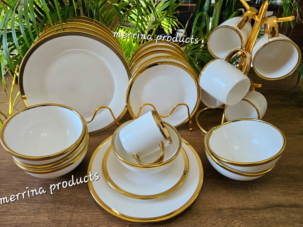 24 Piece Gold Rimmed Dinner Set