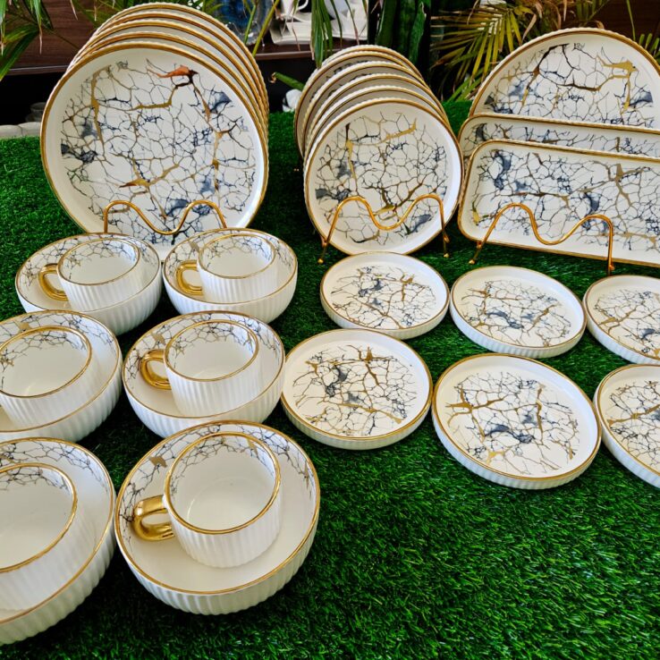 32 Piece Stylish Dinner Set