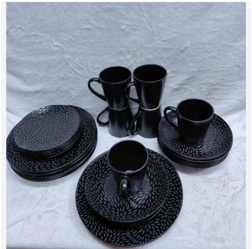 24 Piece Black Leaf Dinner Set