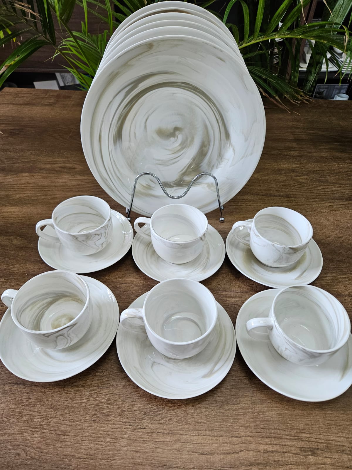 18 Piece Ceramic Dinner Set